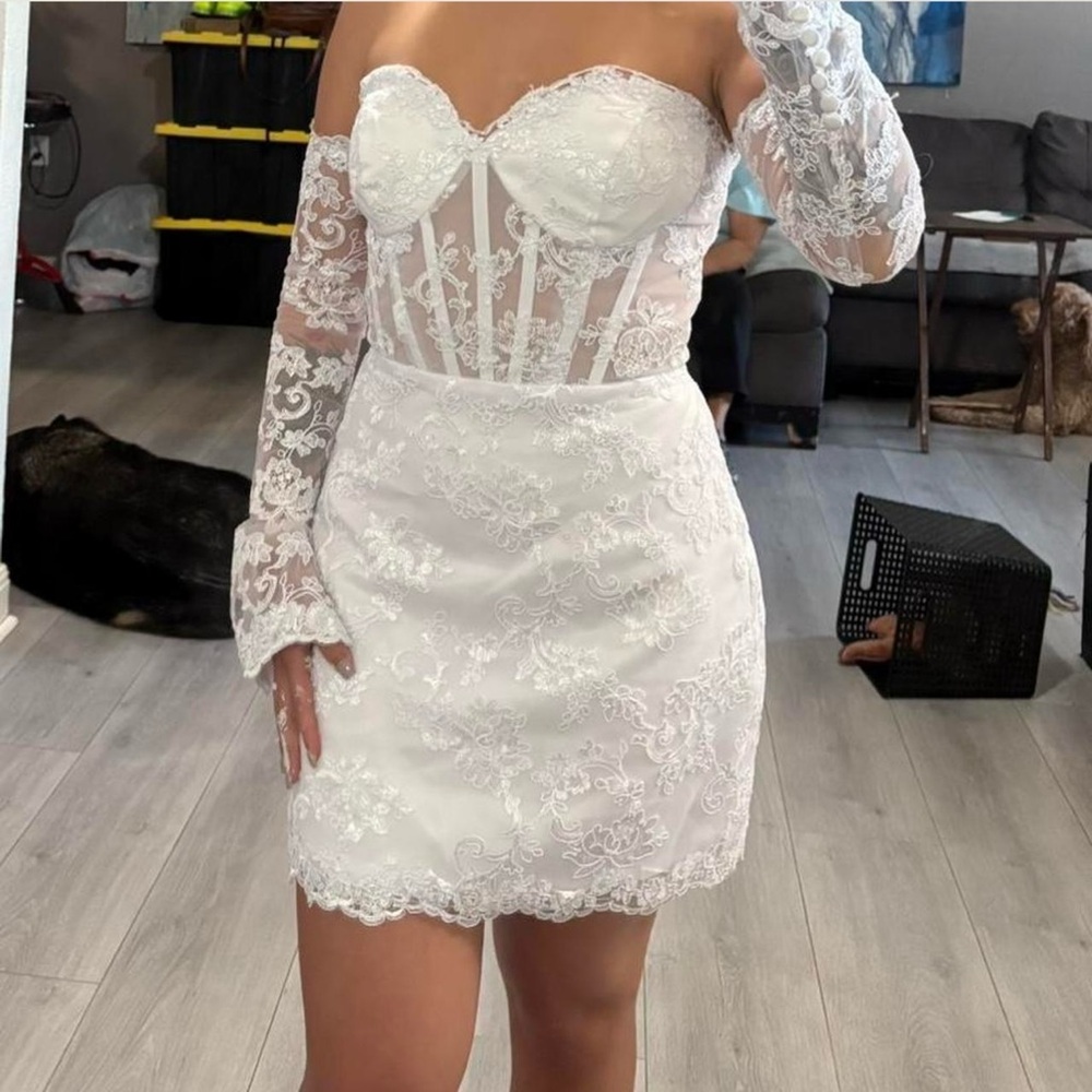 Chic Strapless White Lace Dress